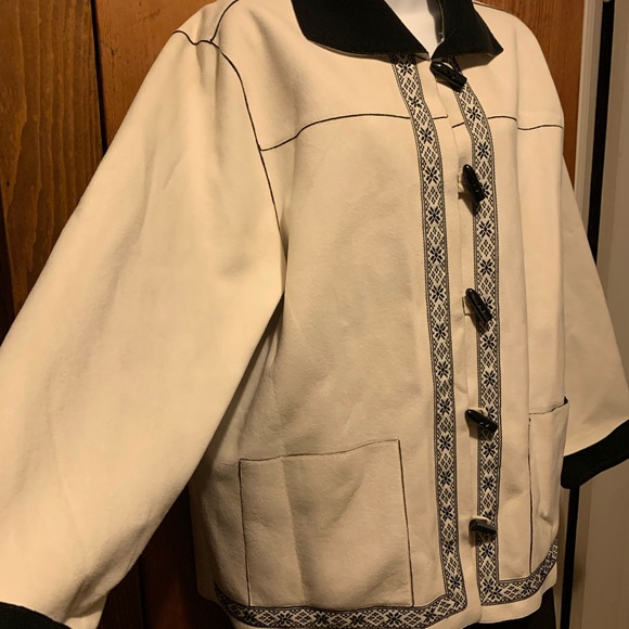 NWOT Alfred Dunner Winter White Snowflake Faux Suede Coat - Picture 5 of 13